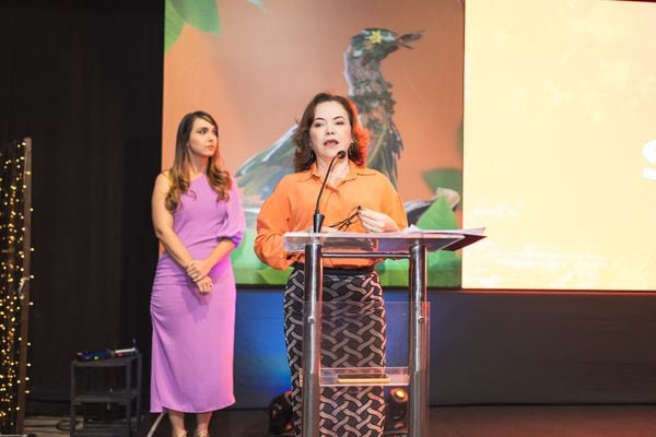 Maria Helena Vargas, diretora da Rede Gazeta Norte, durante discurso