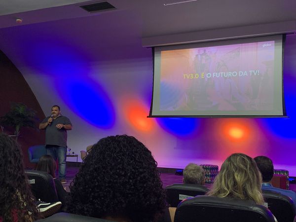 Palestra da Globo sobre o MediaTech Lab