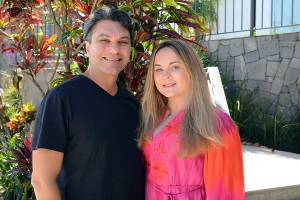 Serginho e Camila Castro