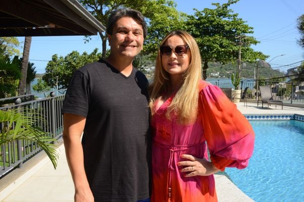 Serginho e Camila Castro