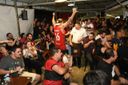 Torcida do Flamengo faz a festa nos bares de Vitória(Carlos Alberto Silva)