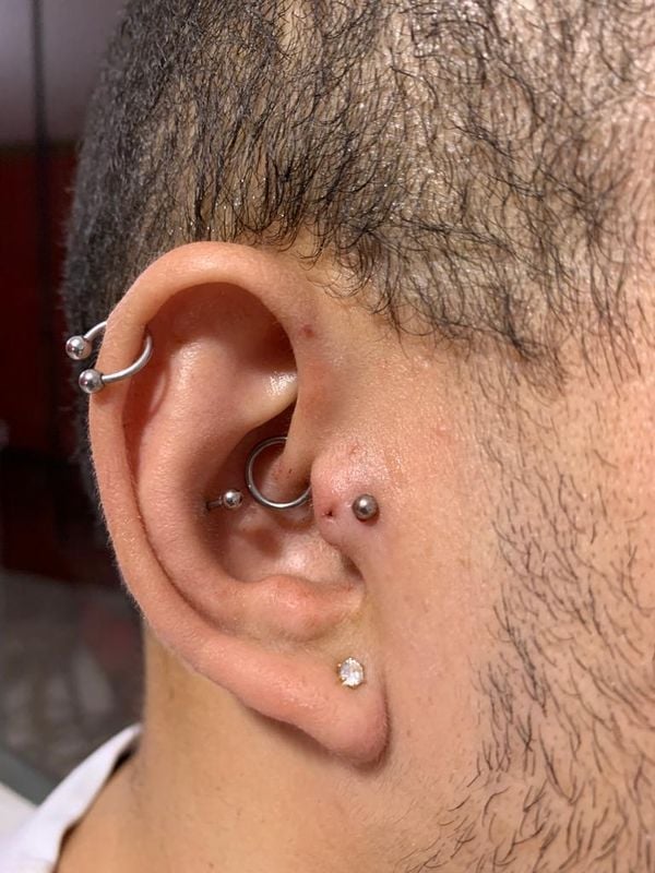 Piercing na sobrancelha: riscos e cuidados necessários