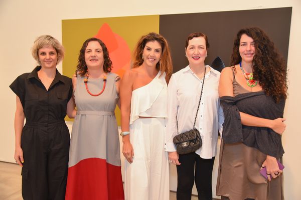 A mostra das artistas Gisele Camargo e Adriana Vignoli, com curadoria de Ananda Carvalho, fica aberta até 21 de novembro, na Matias Brotas