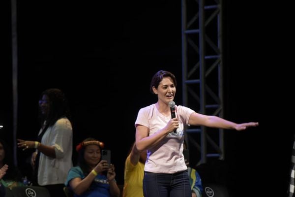 Às vésperas do segundo turno, Michelle Bolsonaro discursa em evento "Mulheres com Bolsonaro", em Vitória por Vitor Jubini/AG