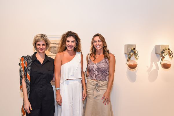 Exposição "Biomas" das artistas Gisele Camargo e Adriana Vignoli 
