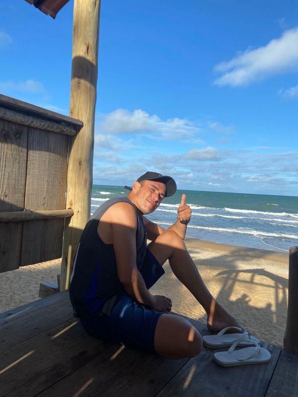 Lucas Mesquita Henrique Lara, de 33 anos, desapareceu na altura da Praia do Bosque, em Guriri, São Mateus, na tarde de quinta-feira (20)