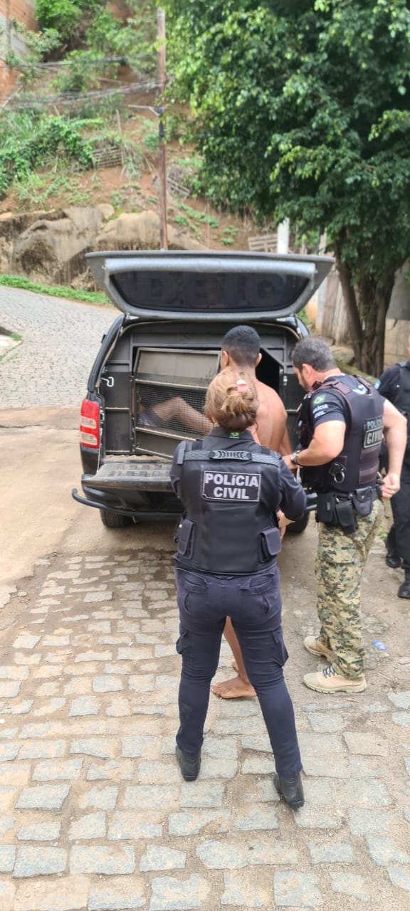 A Polícia Civil prendeu cinco foragidos da justiça em Cachoeiro de Itapemirim por Divulgação \ PC