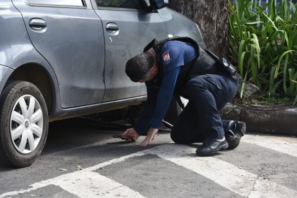 Guarda Municipal também está no local onde há a suspeita de uma bomba por Divulgação