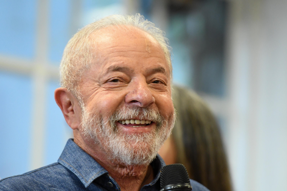 Luiz Inácio Lula da Silva (PT) é o primeiro nome da história da República brasileira, prestes a completar 133 anos, a ser eleito três vezes para a Presidência por meio do voto popular.