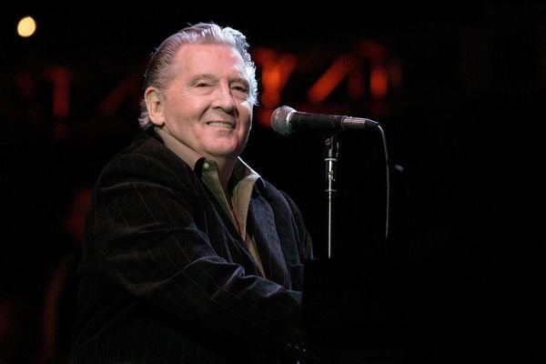 Jerry Lee Lewis morre aos 87 anos