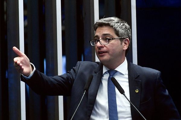 Carlos Portinho (PL-RJ), líder do governo no Senado