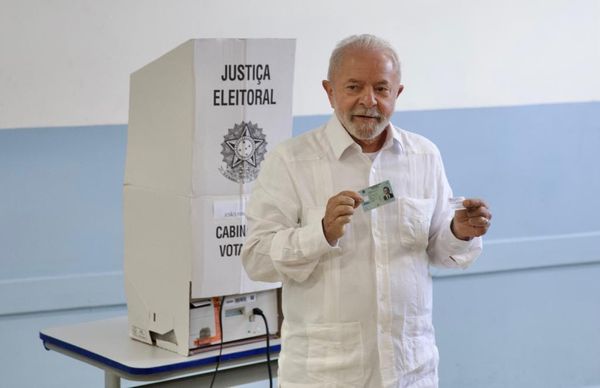 Lula vota em São Bernardo do campo