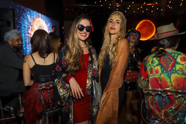 Thais Paste e Manuela Carvalho