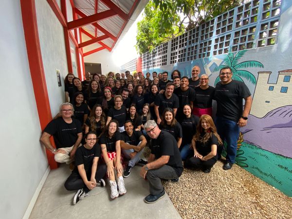 Equipe da MP Publicidade na sede da agência, localizada na Prainha, em Vila Velha