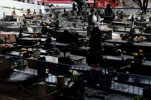 Cemitério de Santo Antônio em Vitória por Fernando Madeira