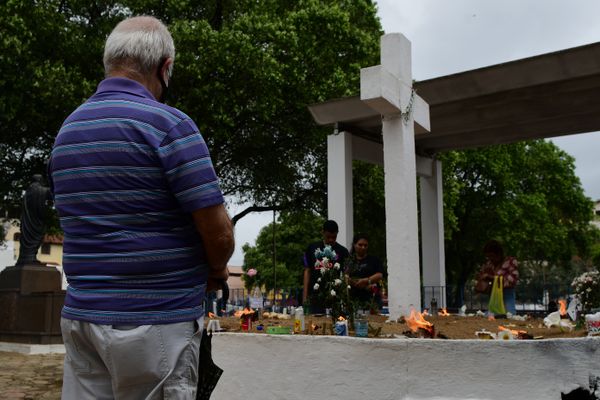 Cemitério de Santo Antônio em Vitória por Fernando Madeira