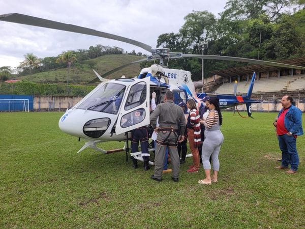 A equipe do Notaer fez o resgate da criança em Muqui e a levou para o hospital, em Vitória, de helicóptero  por Notaer