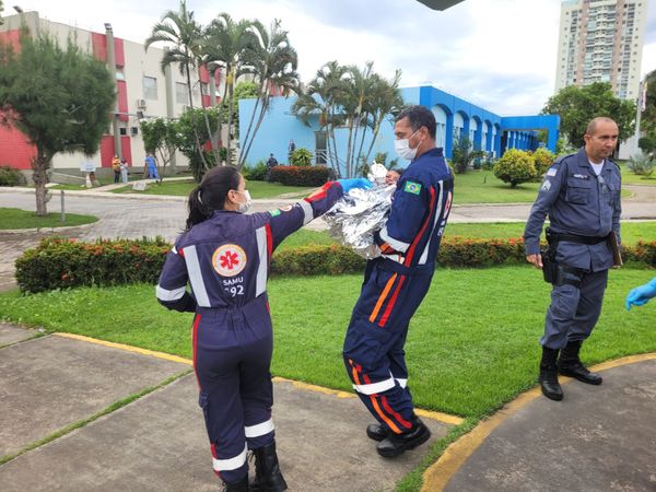 A equipe do Notaer fez o resgate da criança em Muqui e a levou para o hospital, em Vitória, de helicóptero  por Notaer