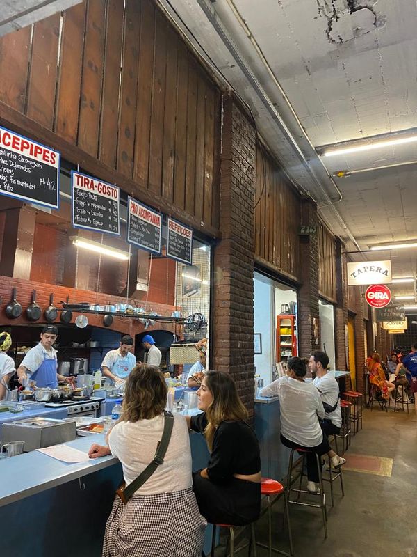 Os bares do Mercado Novo, em Belo Horizonte, fazem sucesso na vida noturna 