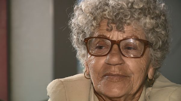 Lourdes Pereira, dona de pousada, foi ver a lama chegar