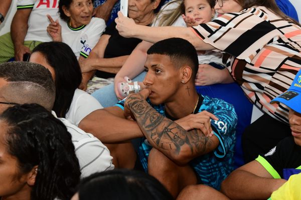 Família e amigos de Richarlison por Fernando Madeira