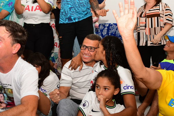 Família e amigos de Richarlison em Nova Venécia por Fernando Madeira