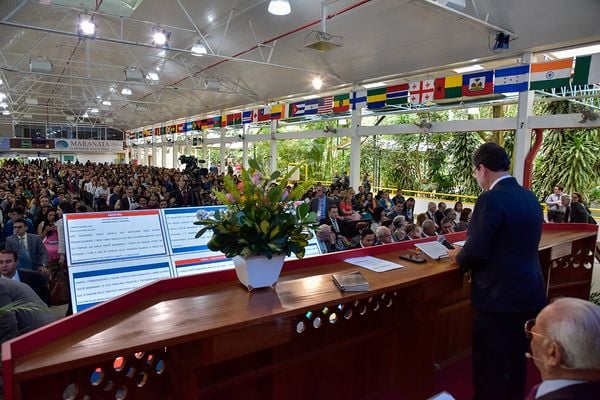 Ceia Mundial da Igreja Cristã Maranata - Tradução Simultânea em