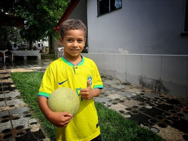 João, 6 anos, sobrinho do atacante Richarlison, convocado para defender a Seleção Brasileira na Copa do Mundo do Catar