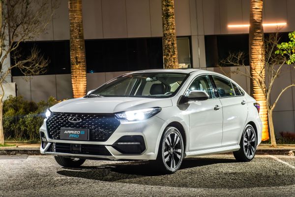 Lançamento Arizzo 6 Pro Hybrid 