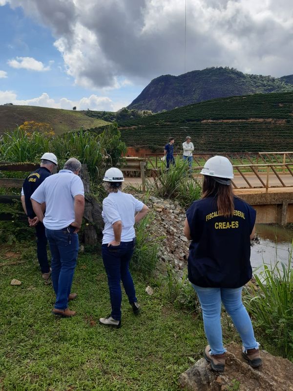 Uma vistoria realizada por uma equipe  do Crea-ES identificou que a ponte em Japira, Linhares, apresenta fissuras  por Crea-ES