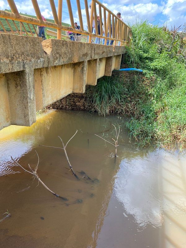 Uma vistoria realizada por uma equipe  do Crea-ES identificou que a ponte em Japira, Linhares, apresenta fissuras  por Crea-ES