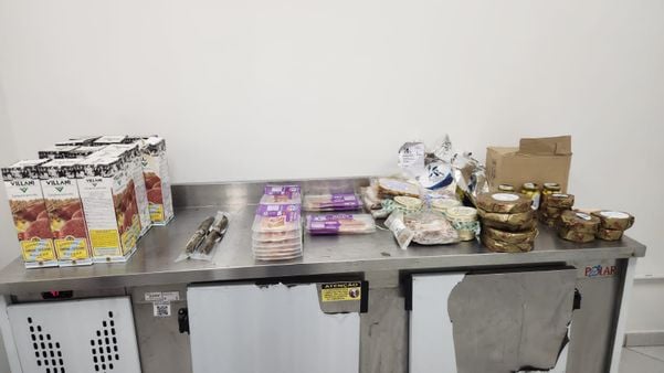 Polícia Civil apreende vinhos, queijos e azeite irregulares em bairros de Vila Velha e Vitória por Divulgação | Polícia Civil