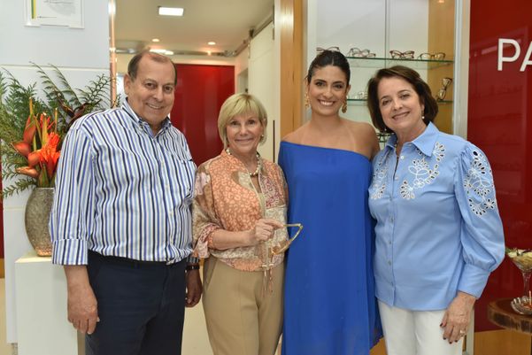 Getúlio Azevedo, Eliane Gonçalves, Ana Luiza Azevedo e Denise Azevedo