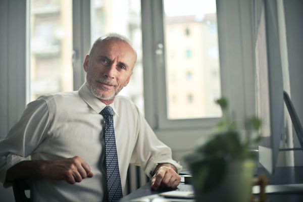 Idosos vão trabalhar mais tempo em mundo com 8 bilhões e maior desigualdade