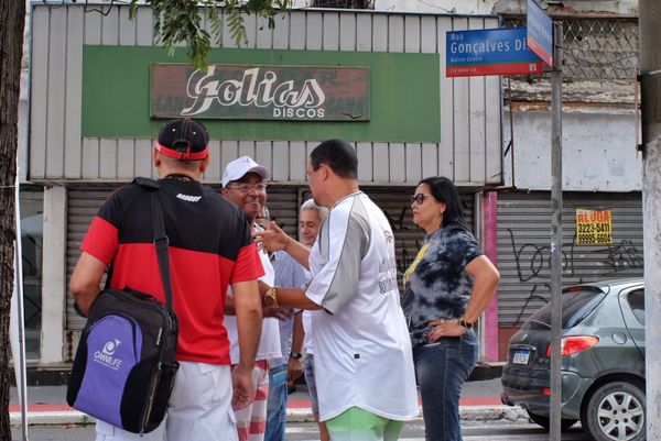 Viva Golias: discotecagem com vinil em homenagem a Valter Vieira da Silva, o Golias por Fernando Madeira