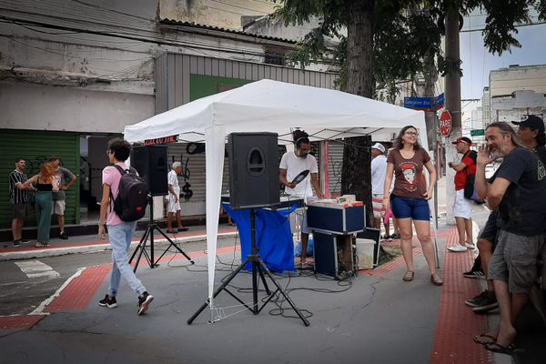 Viva Golias: discotecagem com vinil em homenagem a Valter Vieira da Silva, o Golias por Fernando Madeira