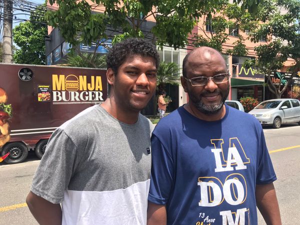 José Maria Júnior foi fazer o Enem pela 1ª vez na companhia de seu pai José Maria Paulo 