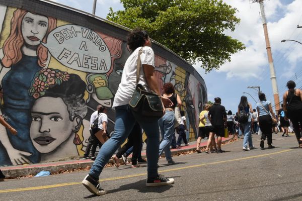 Movimento de candidatos aumenta na faculdade Faesa para o Enem 2022 por Carlos Alberto Silva