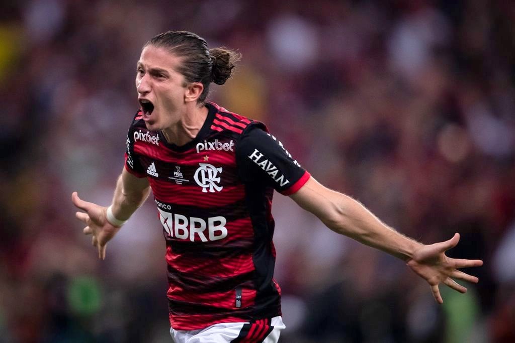 Com volta de Filipe Luís, Flamengo divulga lista de relacionados