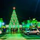 Imagem - Anchieta ganha árvores de Natal gigantes para decorar a cidade