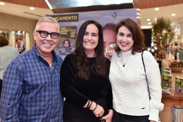 André Hees, Claudia Gaigher e Renata Rasseli