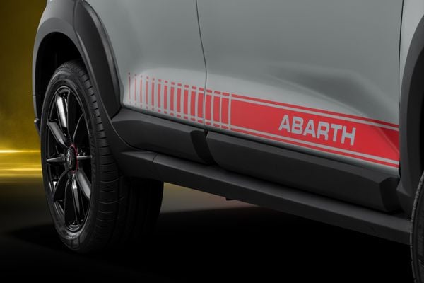 Detalhe da marca nas laterais por Fiat/Divulgação