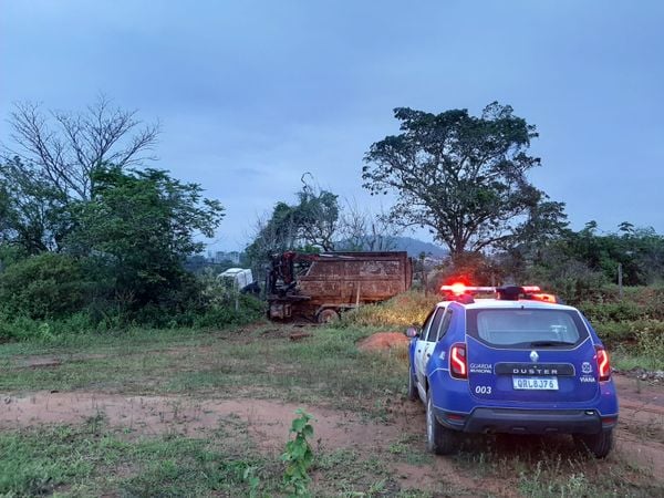 Dupla é detida em caminhão pela Guarda de Viana após furtar trilhos de trem por Divulgação | Guarda Civil Municipal de Viana