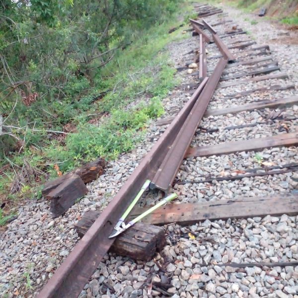 Dupla é detida em caminhão pela Guarda de Viana após furtar trilhos de trem por Divulgação | Guarda Civil Municipal de Viana