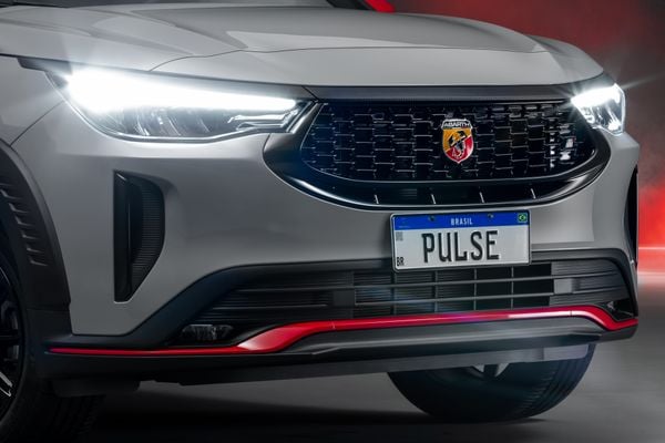 Modelo traz detalhes em vermelho, cor característica da marca por Fiat/Divulgação