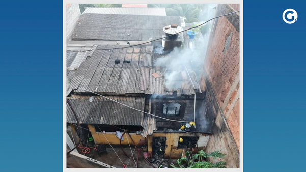 Incêndio atinge residência em Cachoeiro de Itapemirim
