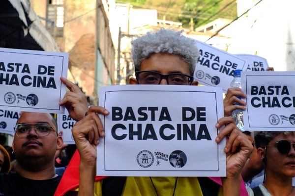 Marcha contra o extermínio da juventude negra nas ruas do Centro de Vitória por Fernando Madeira