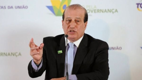 Ministro do TCU, Augusto Nardes disse e áudio que há “movimento forte” nas Forças Armadas e que 