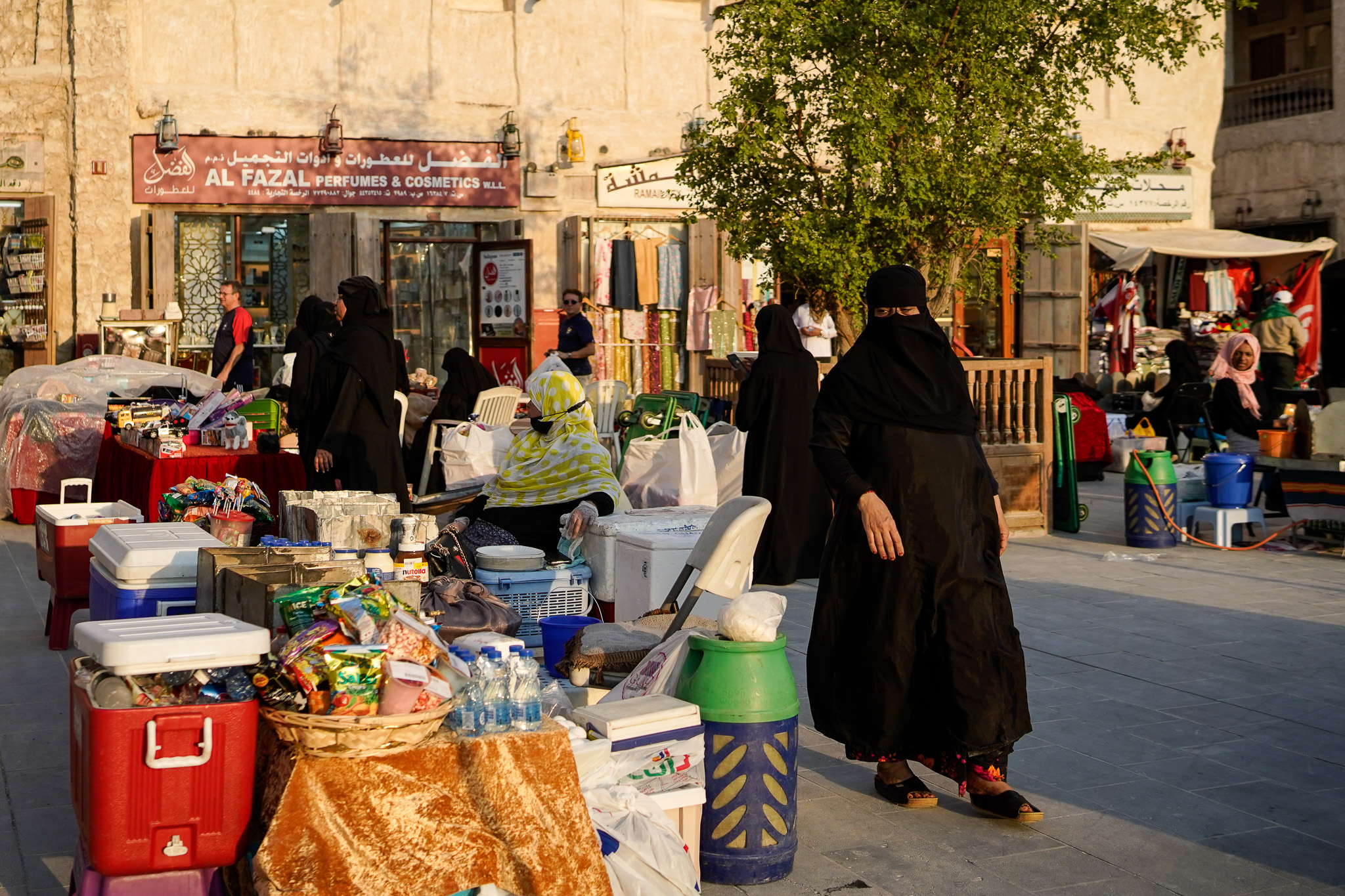 Cenas do mercado Souq Waqif em Doha, no Catar