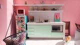 "Pink Lounge" utiliza Barbiecore na decoração  (Natália Telha)